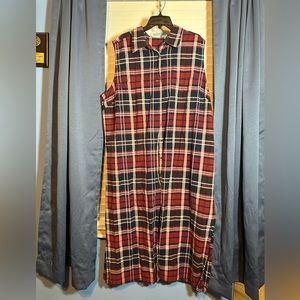 Woman’s plus sleeveless cardigan shirt